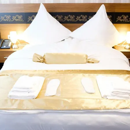 Отель Hotel Bremer Schlagd 4*