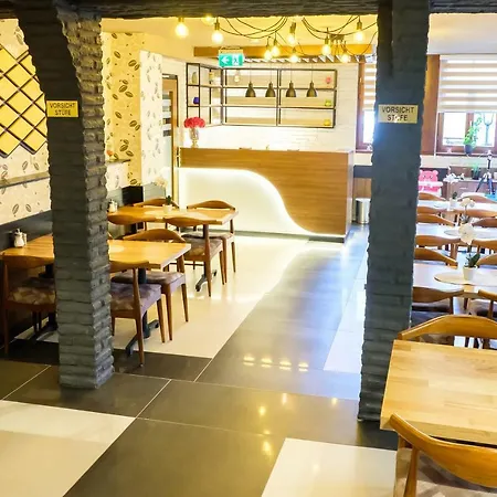 Отель Hotel Bremer Schlagd